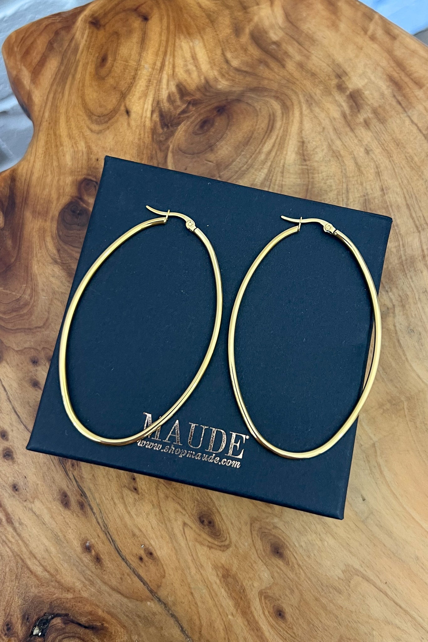 18K Eva Large Gold Hoop Earrings