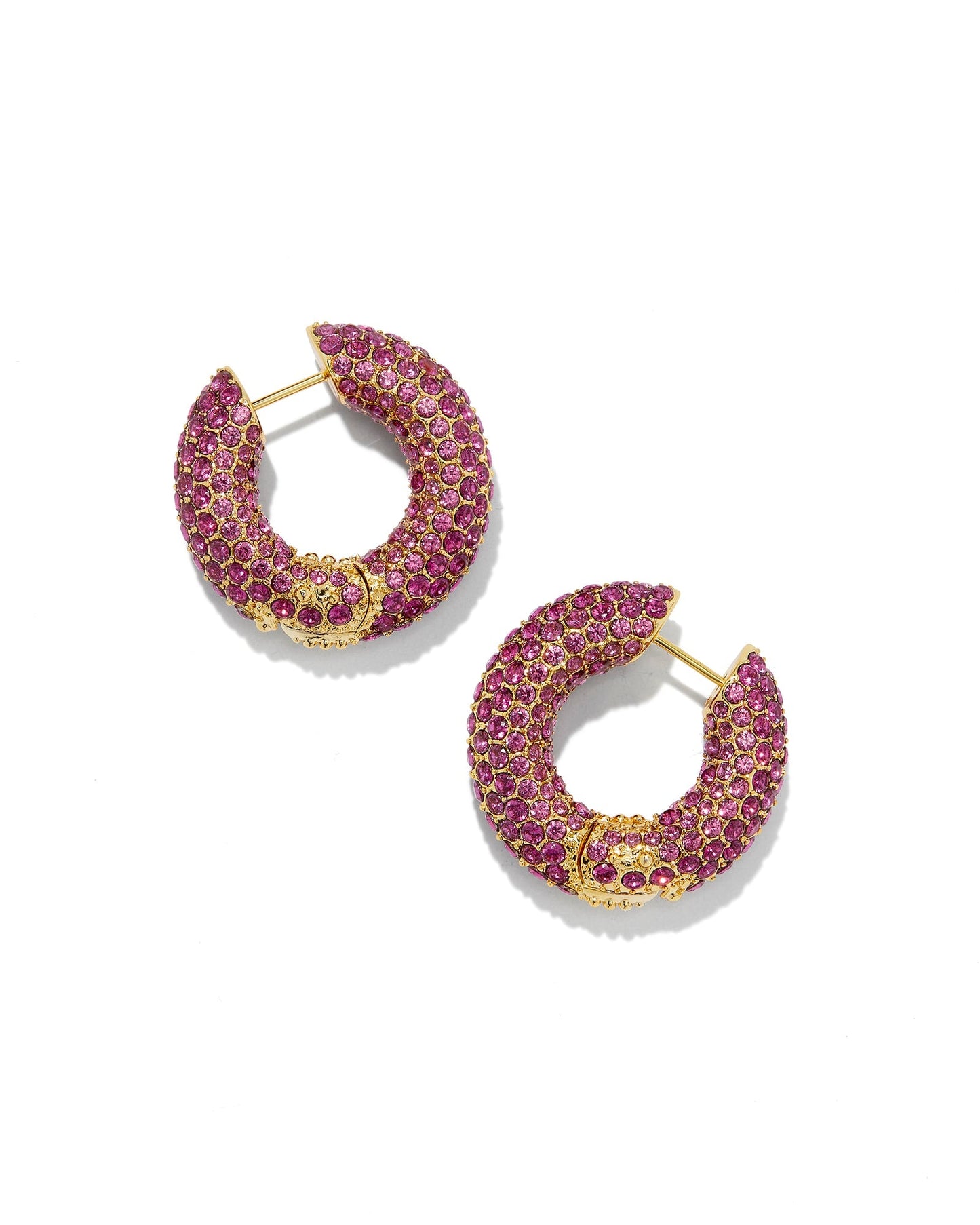 KENDRA SCOTT- Mikki Gold Pave Hoop Earrings in Cranberry Crystal