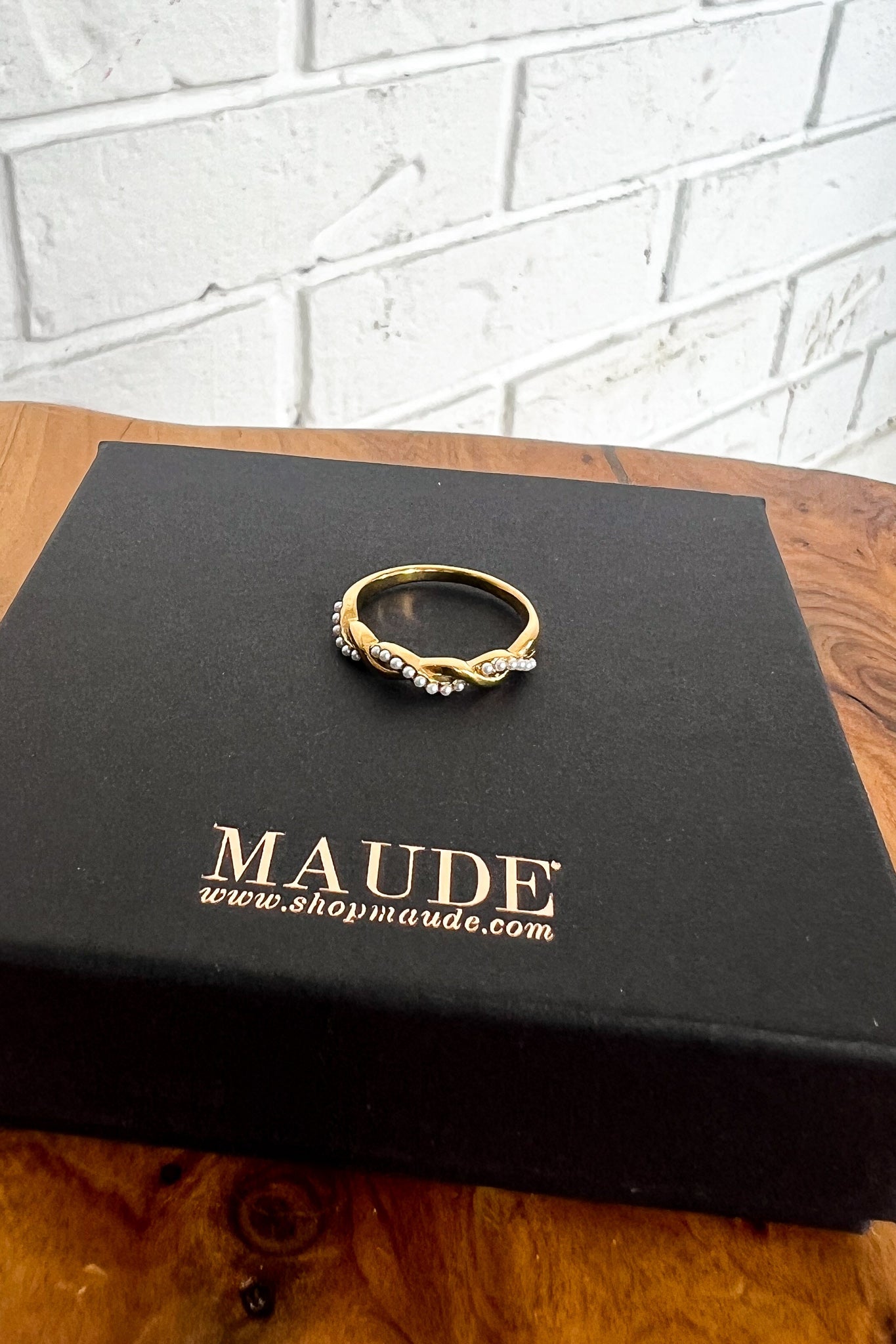 18K Twisted Pearl Ring