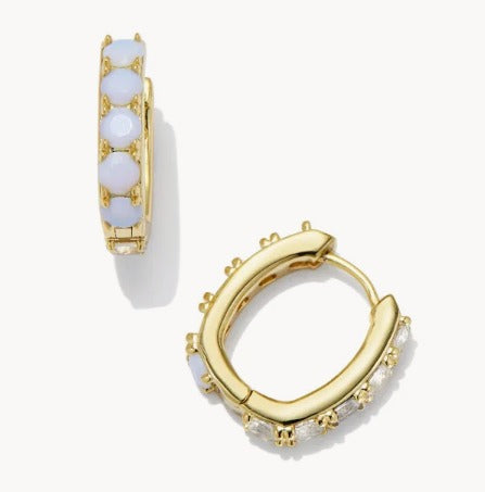 KENDRA SCOTT- Chandler Gold Huggie Earrings in White Opalite Mix