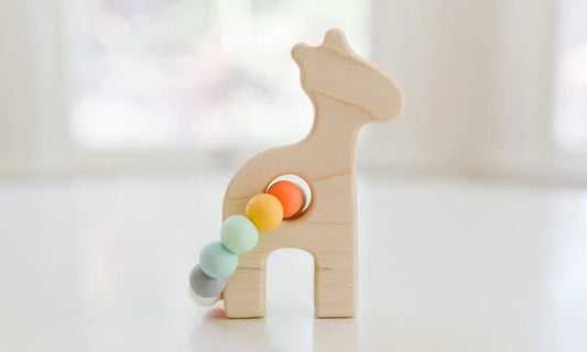 Giraffe Grasping Wooden Toy