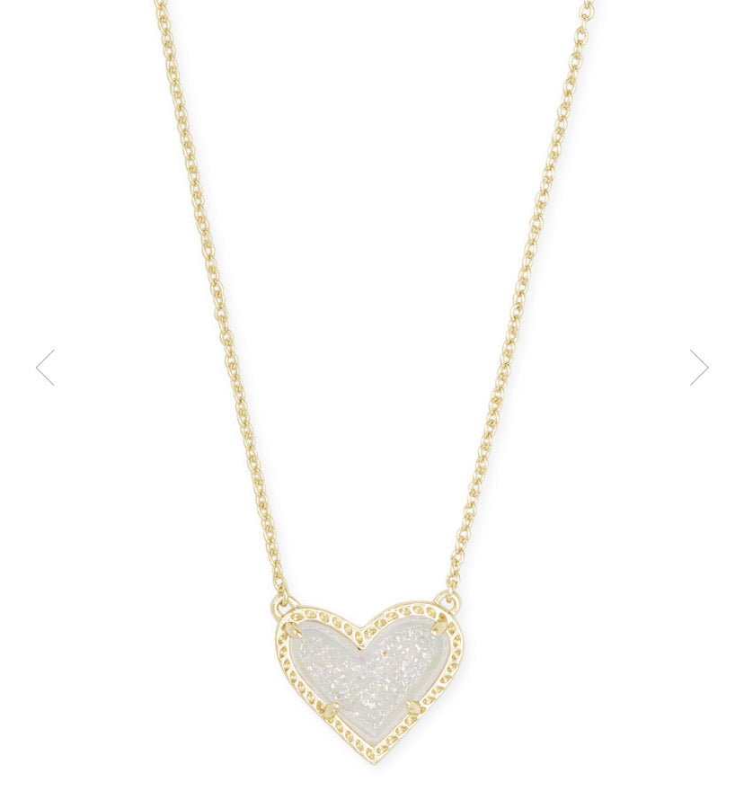 KENDRA SCOTT- Ari Heart Necklace in Iridescent Drusy