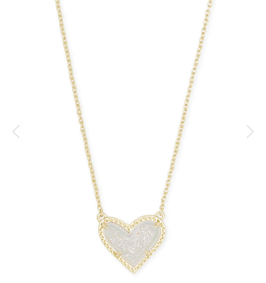 KENDRA SCOTT- Ari Heart Necklace in Iridescent Drusy