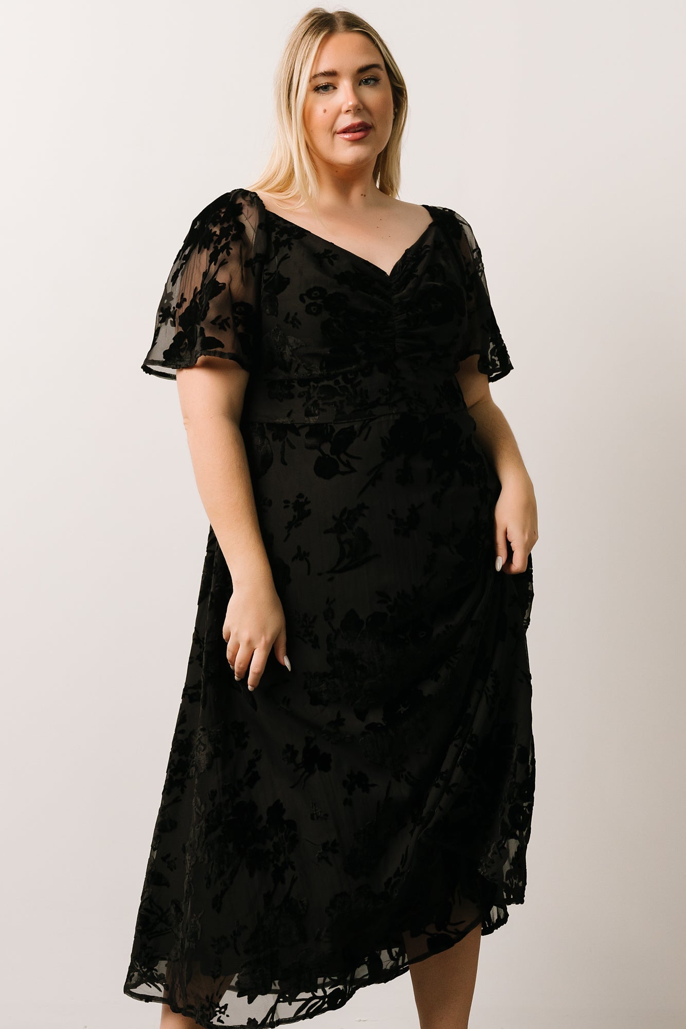 Mera Velvet Midi Dress | Black - Baltic Born