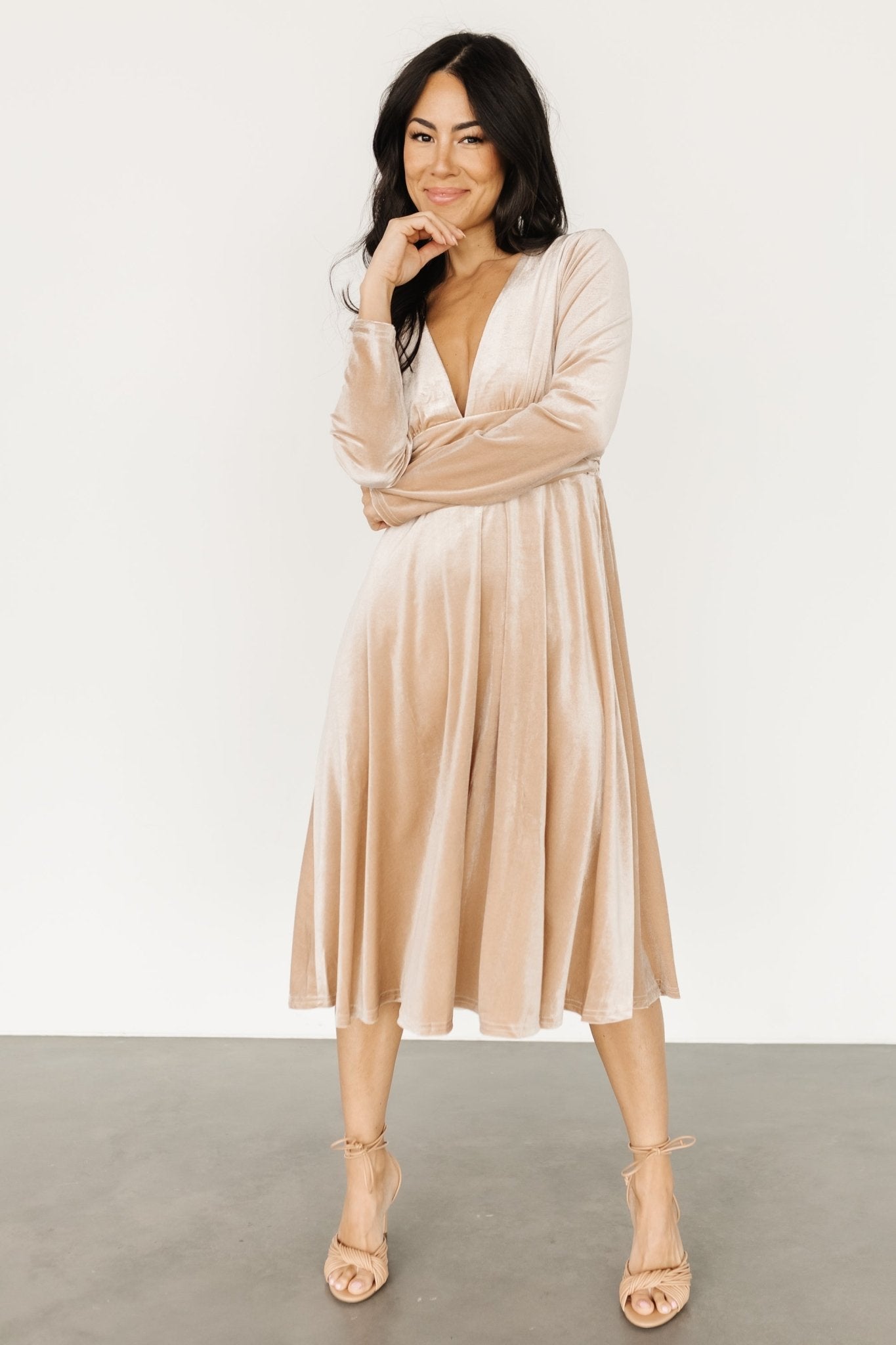 Vega Velvet Midi Dress | Champagne - Baltic Born